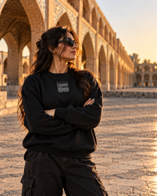 Black – Isfahan Drifters Sleeve – worn by model
